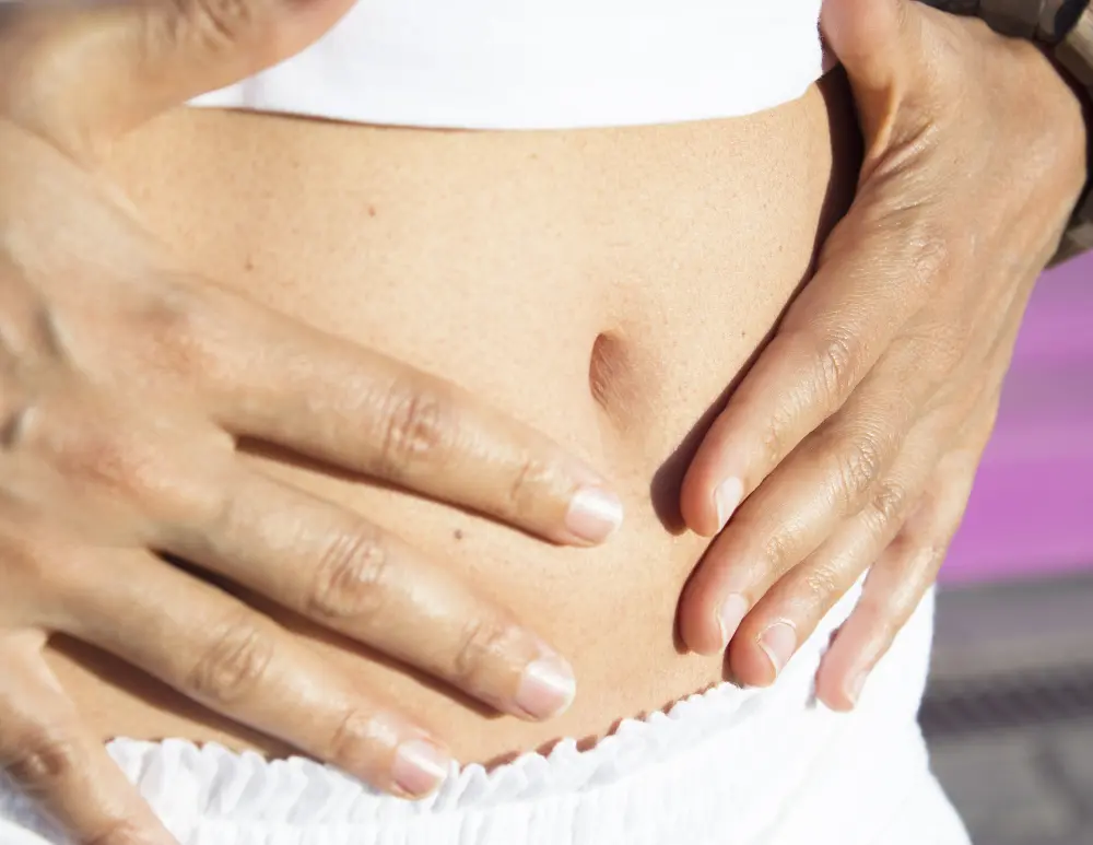 Curcumin supports digestion and promotes gut health through its anti-inflammatory and antioxidant properties.
